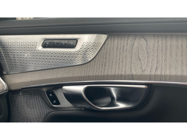 Volvo XC90 2.0 B5P Ultra Dark 5dr AWD Geartronic Petrol Estate